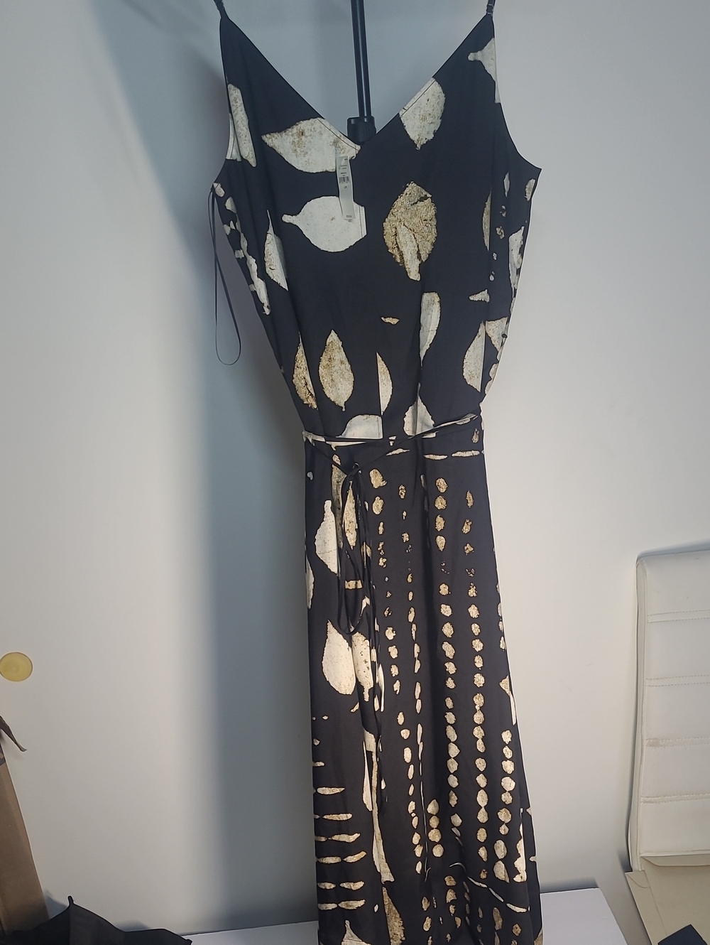 NWT Black and Gold Sleeveless Maxi Dress Banana Republic Large